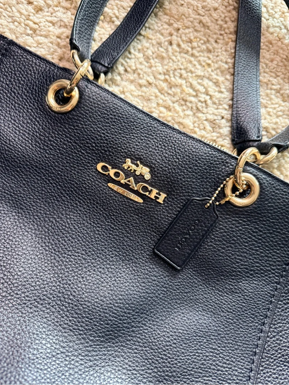 Coach Black Pebbled Leather Shoulder Bag Tote Purse